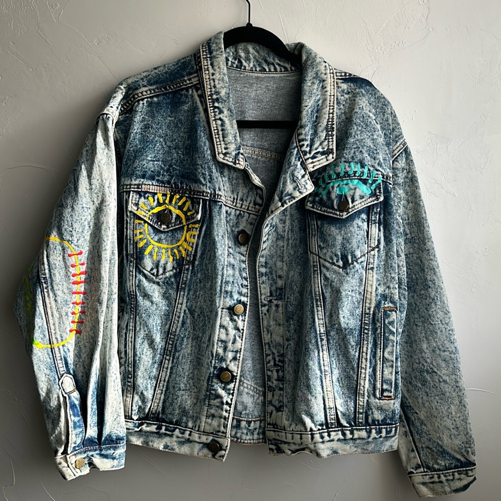 Vintage acid washed Jean jacket. Size medium. Brand- Orogo Browns Blue Jeans